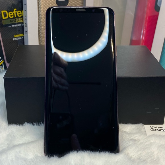 Galaxy S9 Plus 64 GB - Lilac Purple with many new extras! EXC COND UNLOCKED - Picture 5 of 12